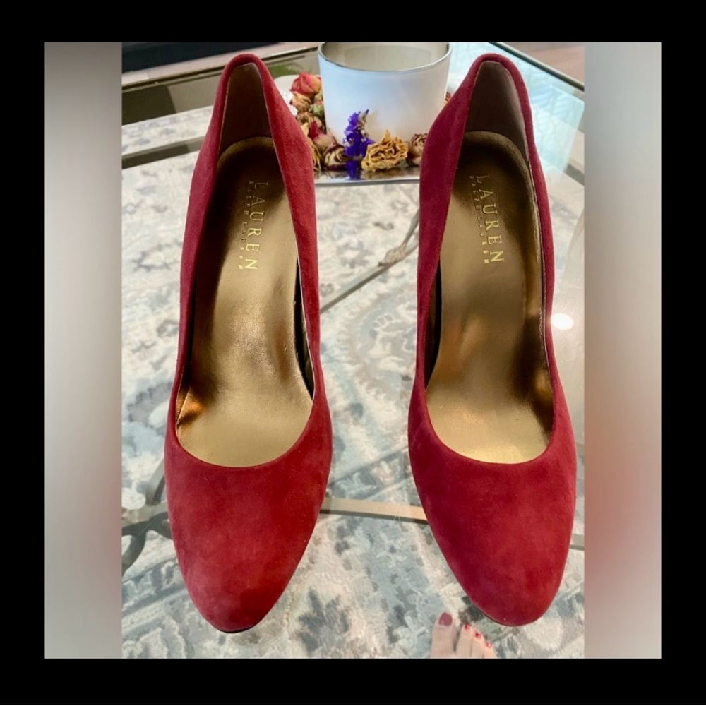 Beautiful Ralph Lauren dark red suede shoes 3 1/2” heel